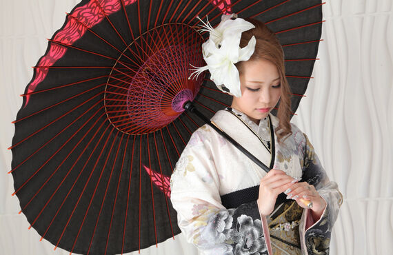 岐阜で営業中の貸衣装専門店では華やかな振袖をご用意しております